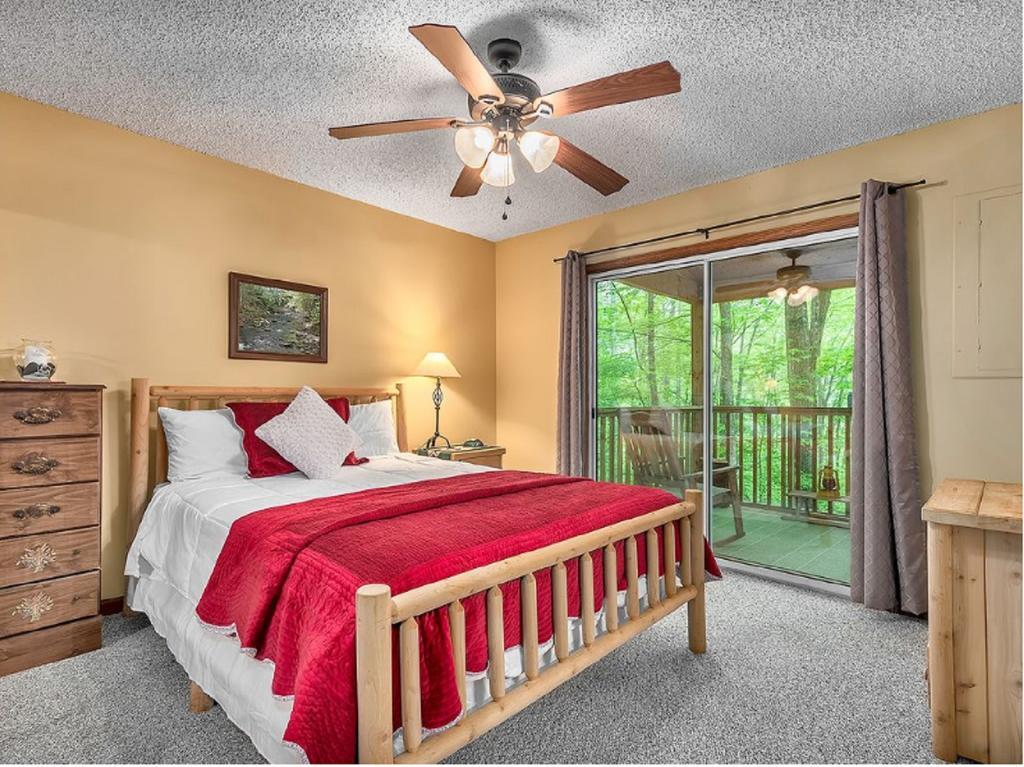 הוילה מגי ואלי Smoky Mountain Treehouse מראה חיצוני תמונה